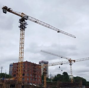 HPB100 tower  crane rigs again in Russia
